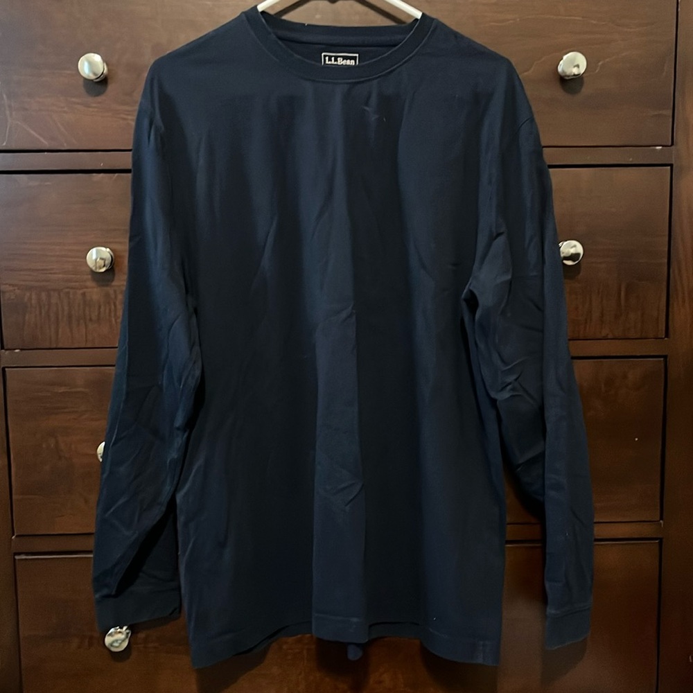 Navy LLBean long sleeve tshirt. Size L. Traditional fit